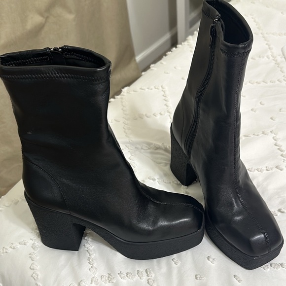 Platform Bootie 3.75" Heel  1.25" Platform - Picture 1 of 1